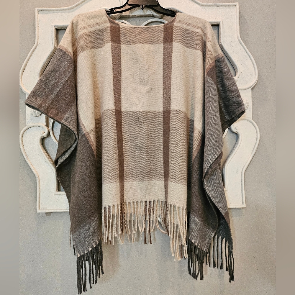 Plaid Fringe poncho cape - Beige and Brown nwt (Z26)